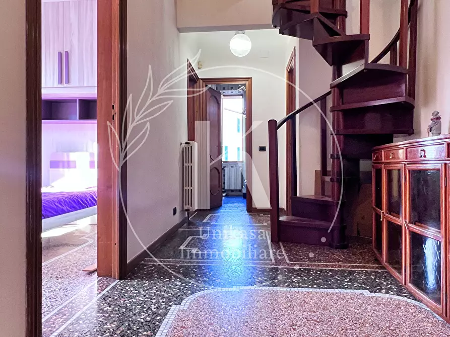 Immagine 35 di Pentalocale in vendita  in Via Santorre di Santarosa a Savona