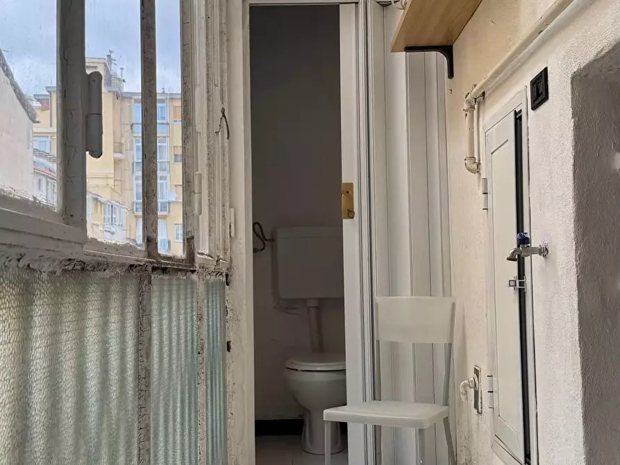 Immagine 24 di Quadrilocale in vendita  in Via Giacomo Leopardi a Savona