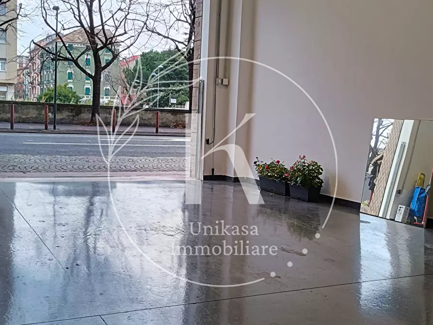 Immagine 8 di Garage in vendita  in Corso Viglienzoni 24 a Savona