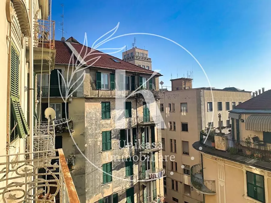 Immagine 22 di Quadrilocale in vendita  in Via Anton Giulio Barrili a Savona