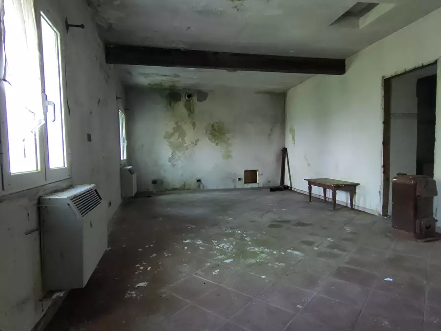 Immagine 17 di Rustico / casale in vendita  in San Bartolomeo del Bosco a Savona