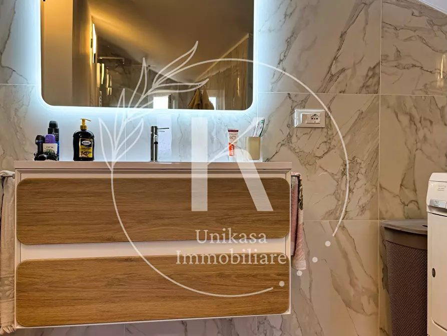 Immagine 17 di Quadrilocale in vendita  in Via Medaglie d'oro 15 a Cairo Montenotte
