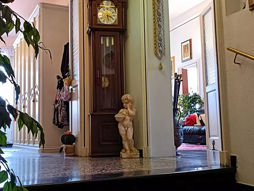 Immagine 7 di Quadrilocale in vendita  in Piazza dei Consoli a Savona