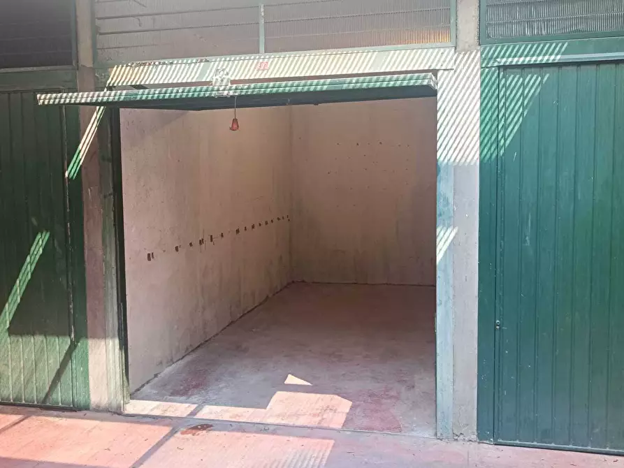 Immagine 7 di Garage in vendita  in Via Carlo Collodi 71 a Savona