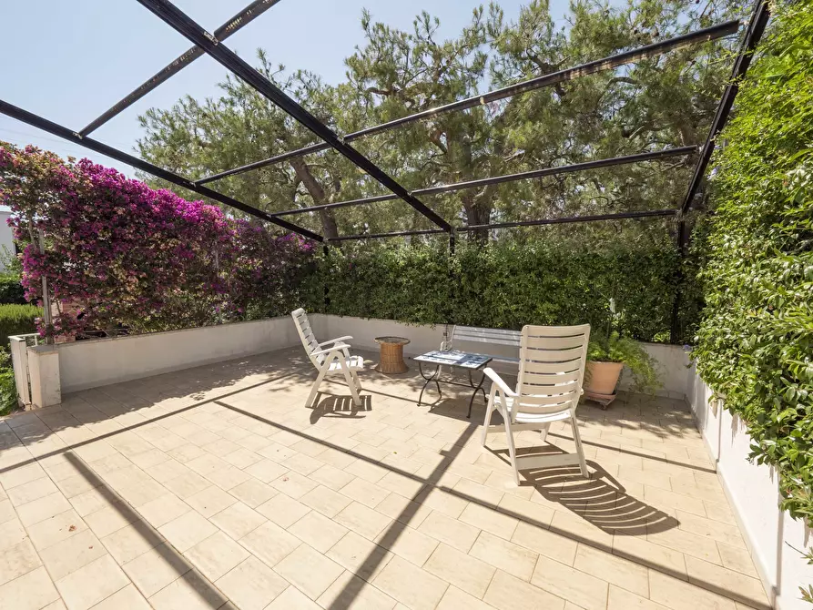Immagine 16 di Villa in vendita  in Via del Procaccia 19 a Ostuni