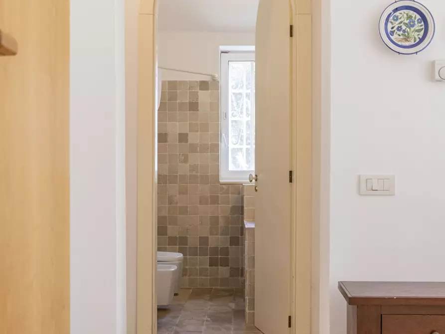 Immagine 43 di Rustico / casale in vendita  in Via Papa Giovanni XXIII a Ostuni