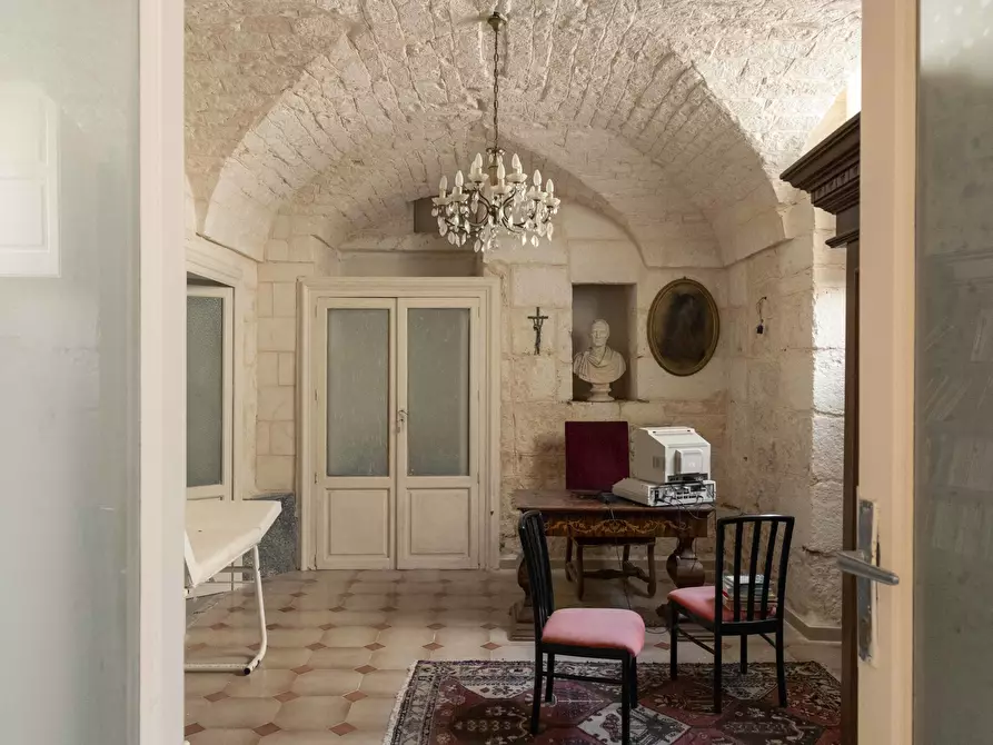 Immagine 19 di Palazzo in vendita  in Via Martiri di Kindu a Ostuni