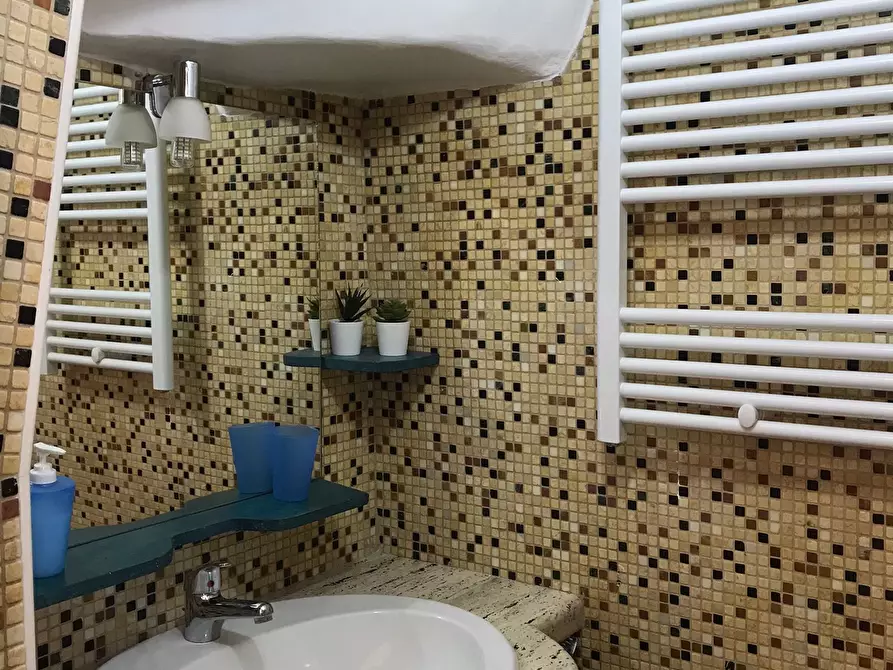 Immagine 49 di Casa indipendente in vendita  in Via Alfonso Pomes a Ostuni