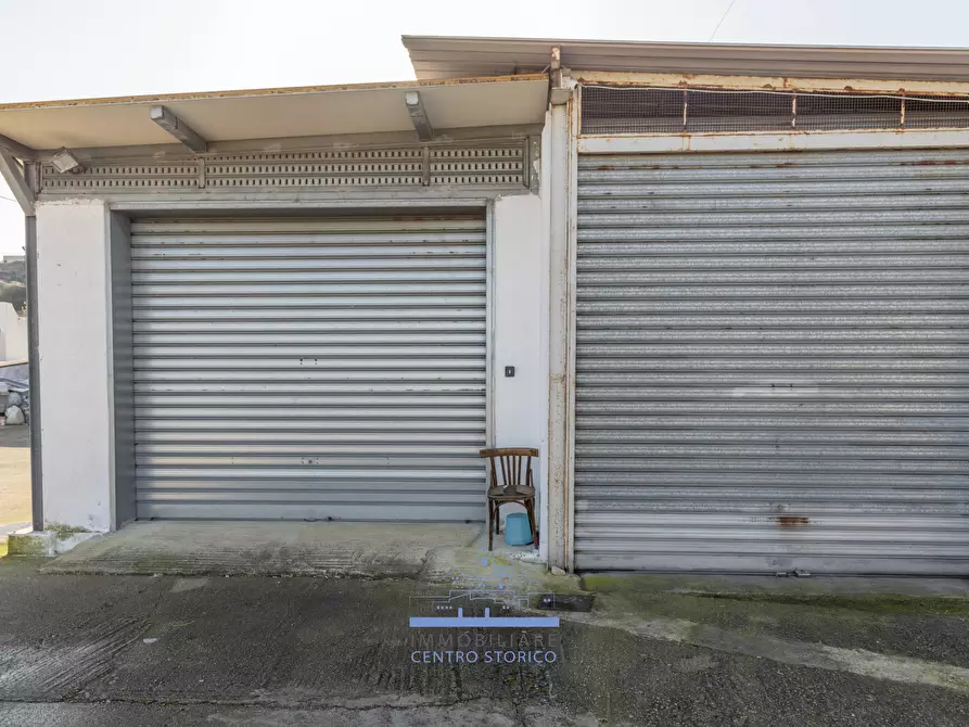 Immagine 4 di Locale commerciale in vendita  in Contrada Madonna della Grata a Ostuni