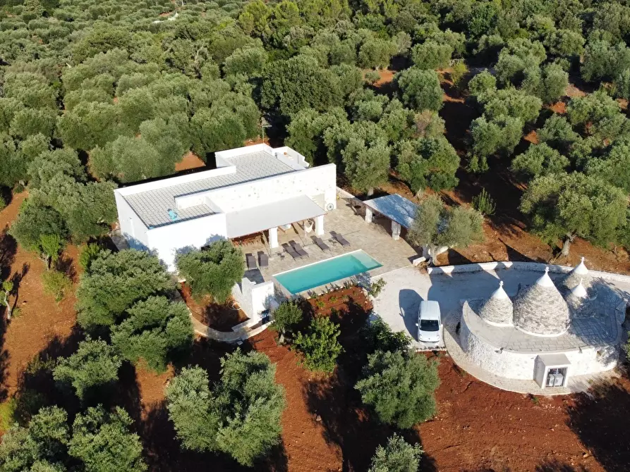 Immagine 49 di Villa in vendita  in CONTRADA  PASCAROSA a Ostuni