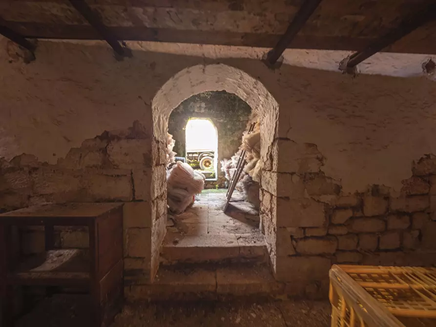 Immagine 16 di Rustico / casale in vendita  a Ostuni