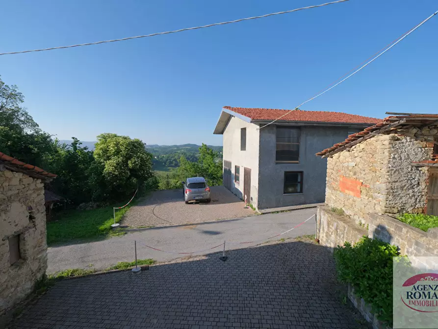 Immagine 21 di Villa in vendita  a Dego