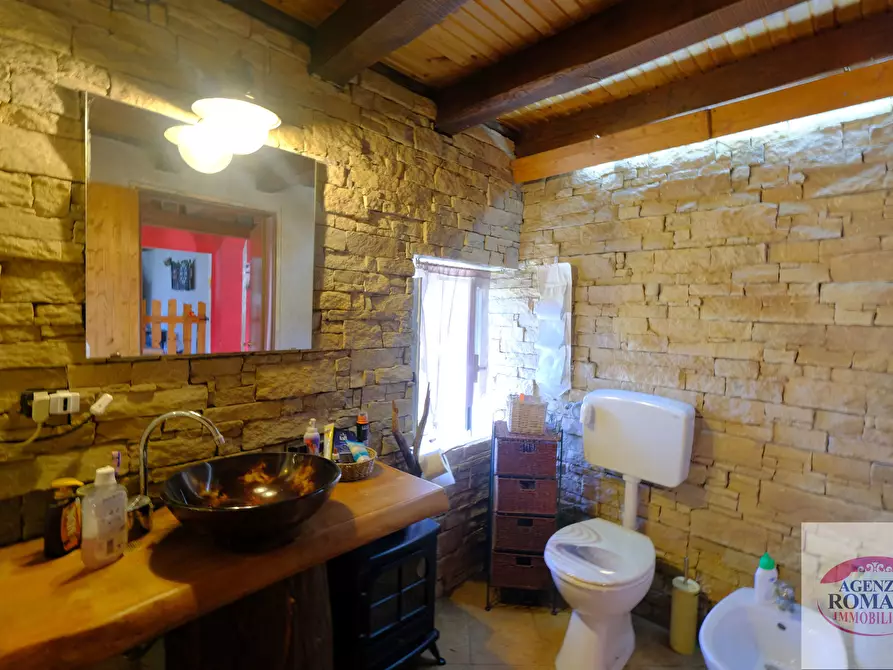 Immagine 43 di Rustico / casale in vendita  in SP542 75 a Pontinvrea