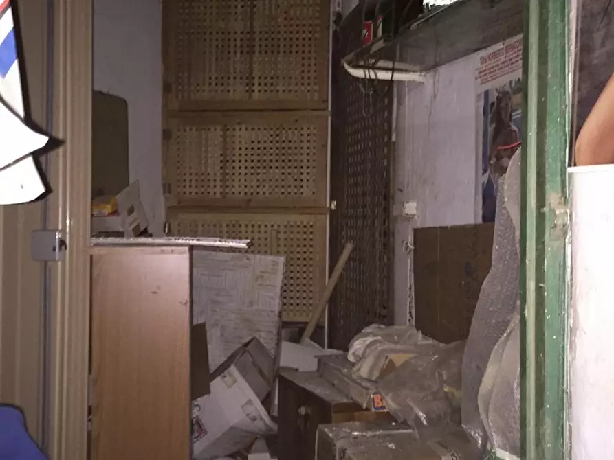 Immagine 8 di Magazzino in vendita  a Genova