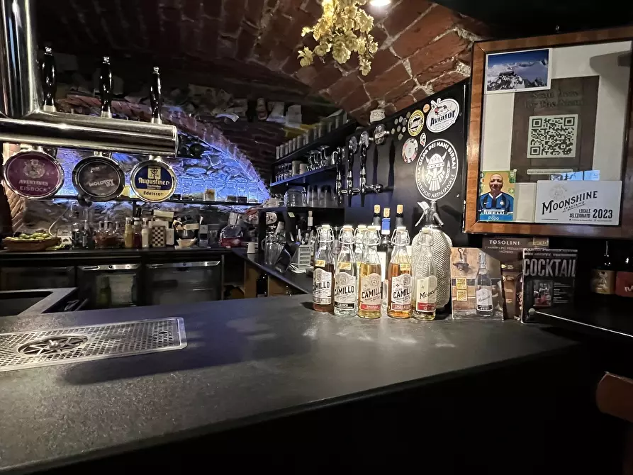 Immagine 2 di Attività commerciale in vendita  in Piazza Concezione 10 a Sassello