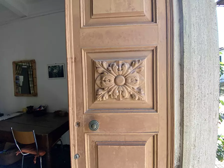 Immagine 30 di Palazzo in vendita  in Via Stefano Ramorino 3 a Urbe
