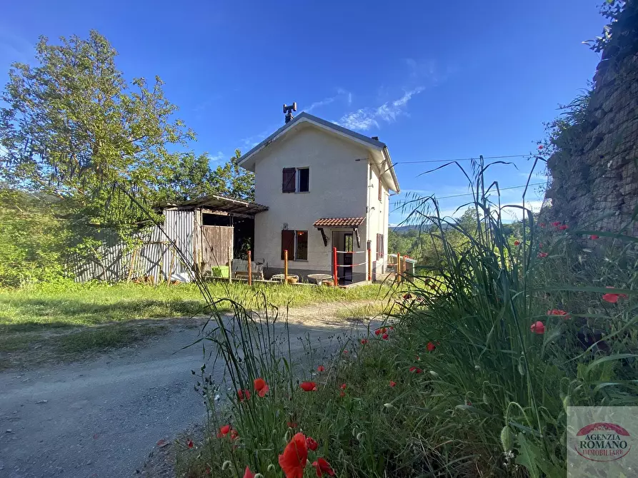 Immagine 25 di Villa in vendita  a Mioglia