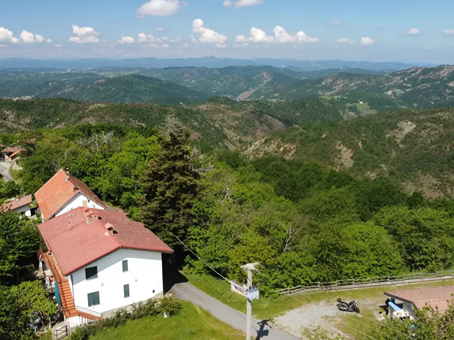 Immagine 2 di Villa in vendita  in Regione Montaldo 117 a Ponzone