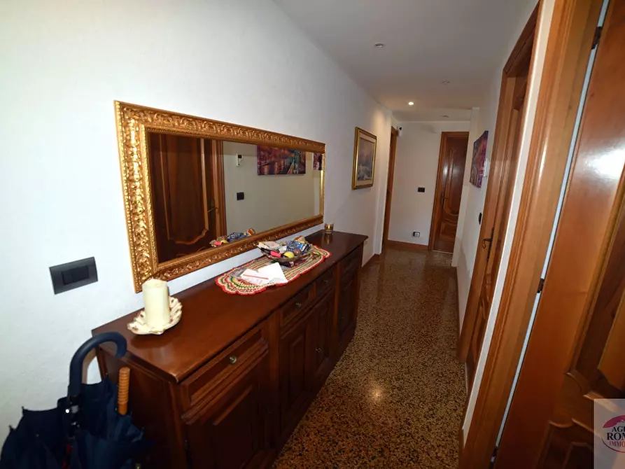 Immagine 11 di Quadrilocale in vendita  in Via Accinelli 3 a Varazze