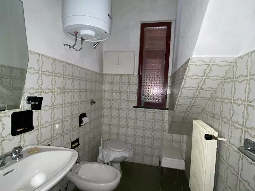 Immagine 11 di Bilocale in vendita  in SP40 71 a Urbe