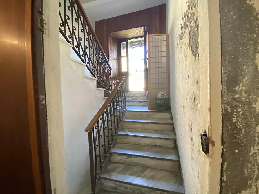 Immagine 44 di Palazzo in vendita  in Via Stefano Ramorino 3 a Urbe
