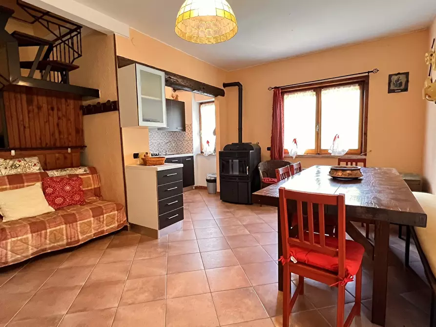 Immagine 9 di Quadrilocale in vendita  in Località la Pineta 26 a Pontinvrea