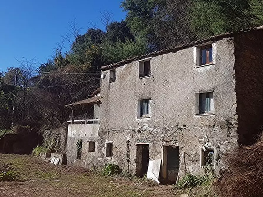 Immagine 1 di Rustico / casale in vendita  a Varazze