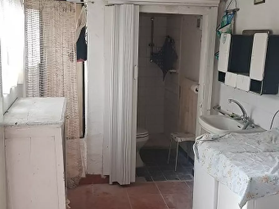 Immagine 4 di Rustico / casale in vendita  a Varazze