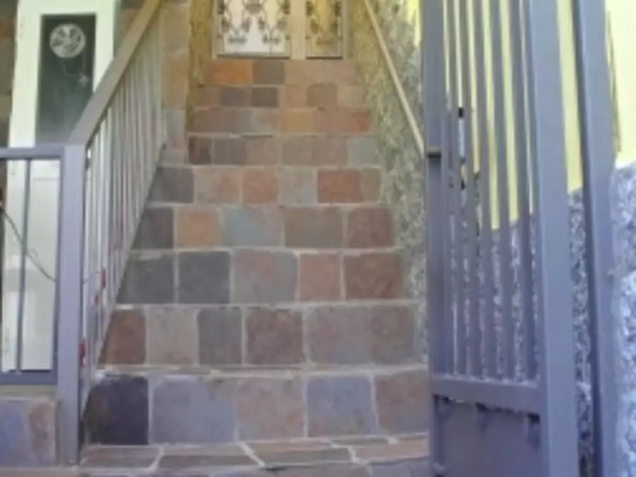 Immagine 7 di Porzione di casa in vendita  a Varazze