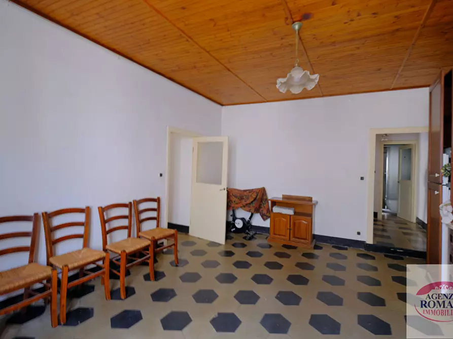 Immagine 10 di Trilocale in vendita  in Via Forni 13 a Sassello