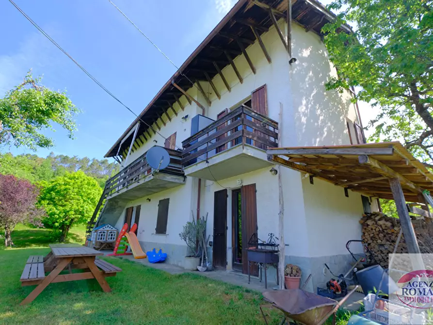 Immagine 4 di Casa trifamiliare in vendita  in Località Marrona 8 a Sassello