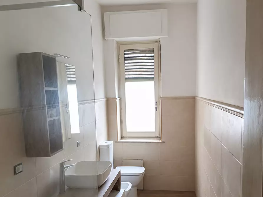 Immagine 5 di Pentalocale in vendita  in Via Baretti 5 a Acqui Terme