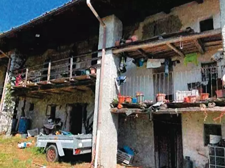 Immagine 1 di Casa indipendente in vendita  in Via Santuario d'Oropa snc a Biella