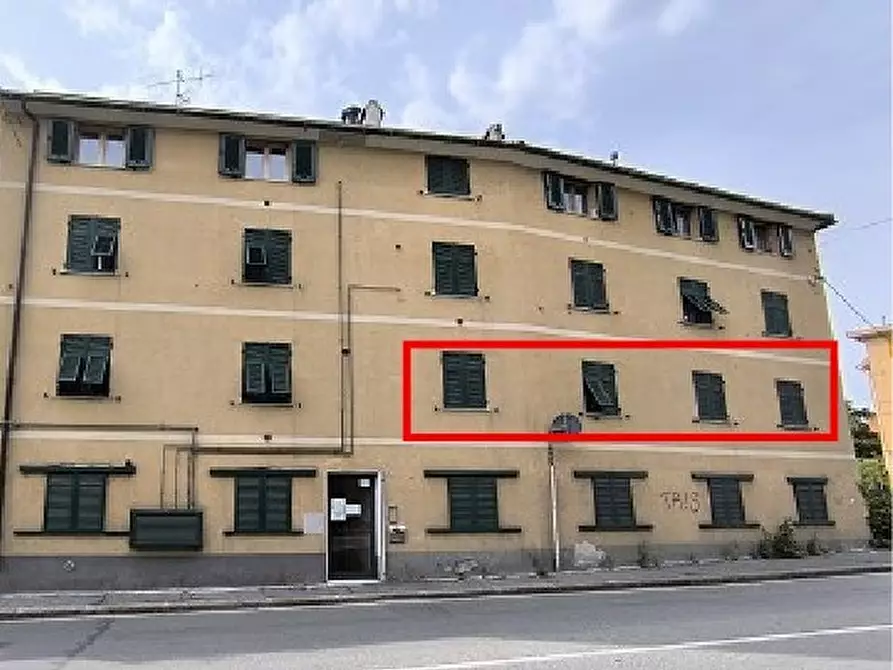 Immagine 1 di Trilocale in vendita  in Via San Quirico 86 a Genova