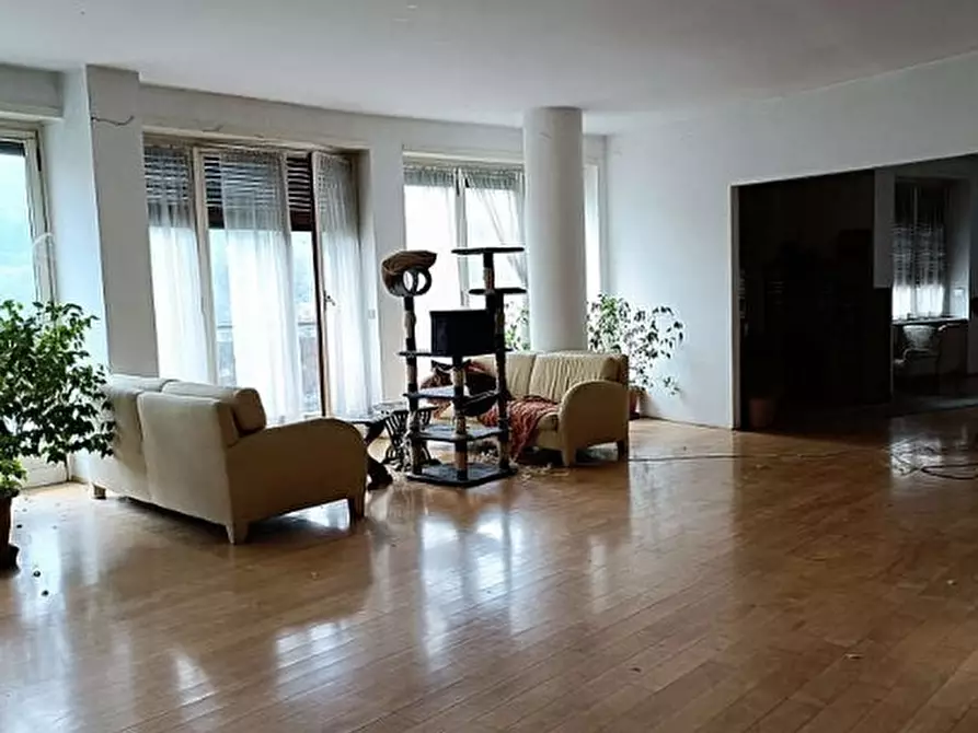 Immagine 3 di Pentalocale in vendita  in Corso Dante 126 a Torino