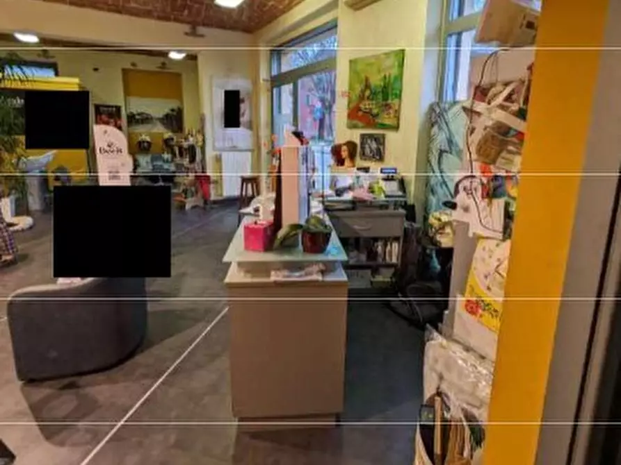 Immagine 4 di Locale commerciale in vendita  in Strada Comunale 32 a Alessandria
