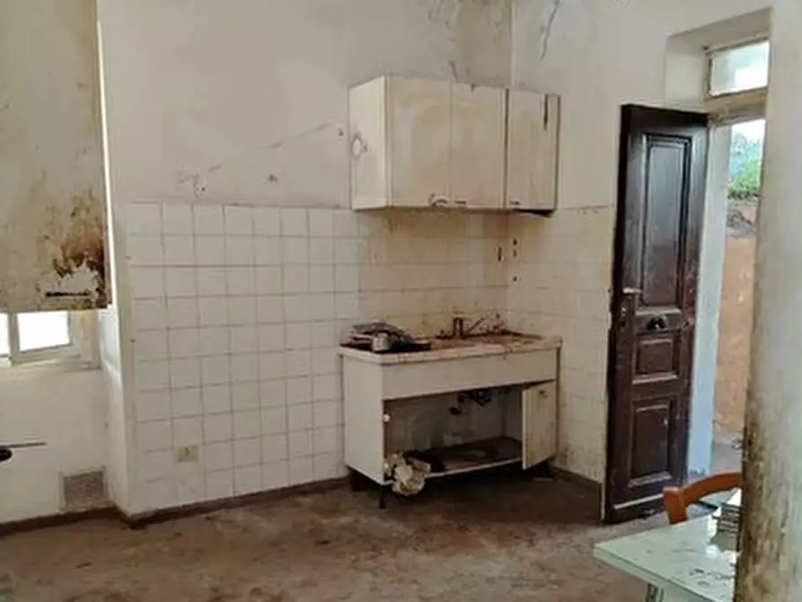 Immagine 3 di Pentalocale in vendita  in Via Genova 26 a Arnasco
