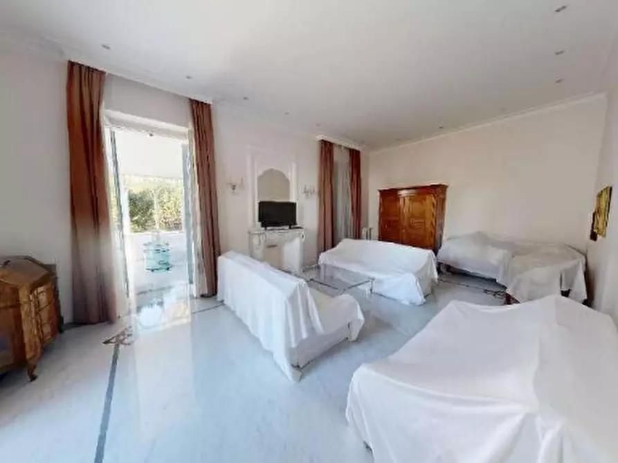 Immagine 5 di Villa in vendita  in Corso Garibaldi 35 a Ospedaletti