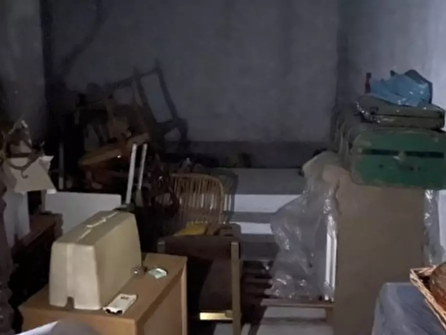 Immagine 5 di Locale commerciale in vendita  in Viale Emanuele Razzetti 29 a Santo Stefano D'aveto