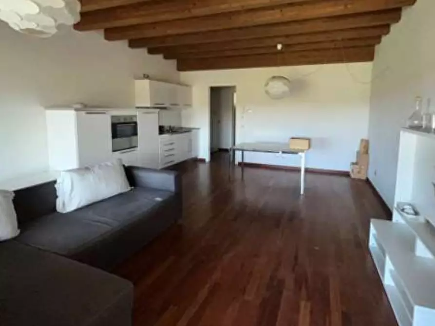 Immagine 5 di Casa indipendente in vendita  in Strada Provinciale 108 snc a Momperone