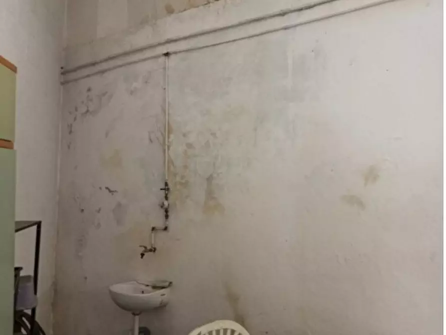 Immagine 5 di Garage in vendita  in Via della Pietra 21 R a Genova