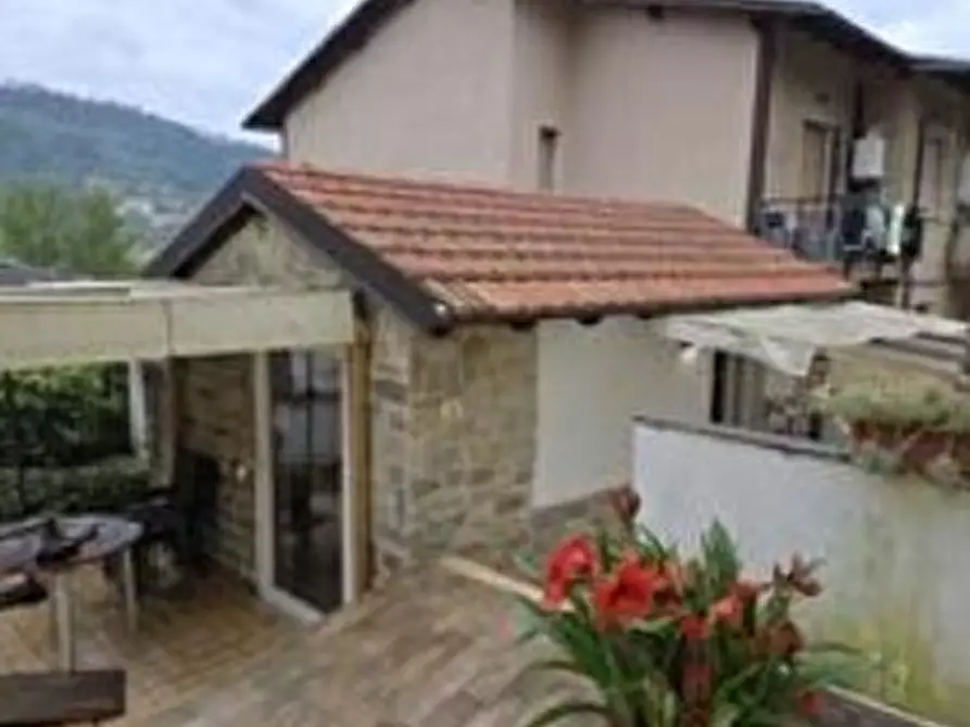 Immagine 9 di Villa in vendita  in Via 25 Aprile 44 a Quiliano