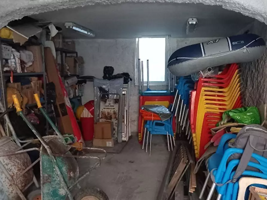 Immagine 3 di Magazzino in vendita  in Viale Giorgio Modugno 16r a Genova