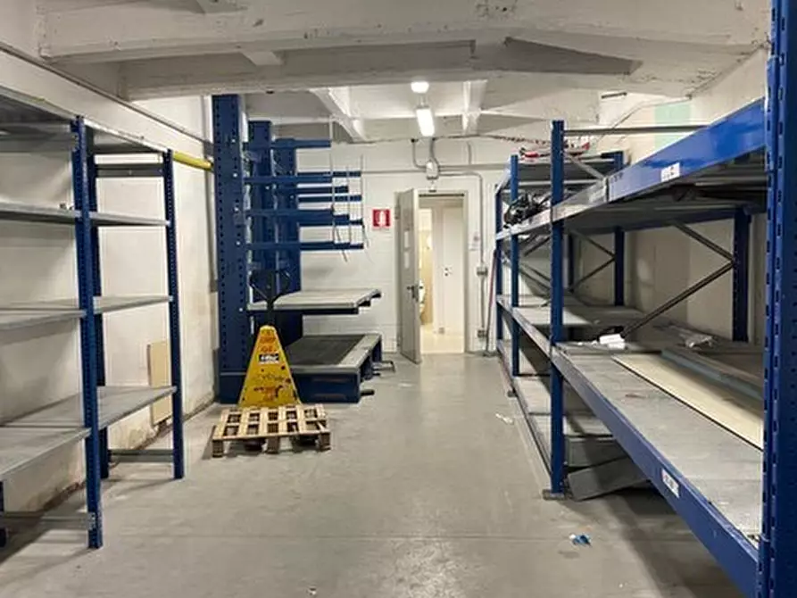 Immagine 8 di Ufficio in vendita  in Via Francesco Dassori 171 a Genova