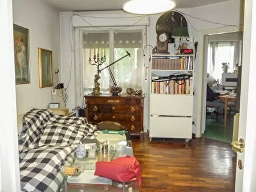 Immagine 4 di Pentalocale in vendita  in Via Luigi Pasteur 4 a Torino