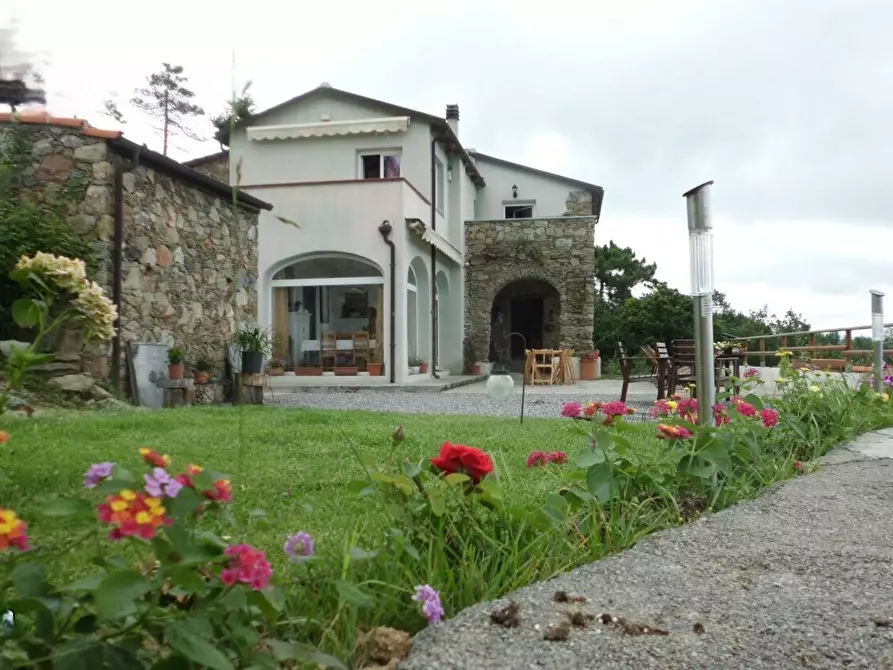 Immagine 1 di Villa in vendita  in Località Cà Lodola 1 a Calice Ligure