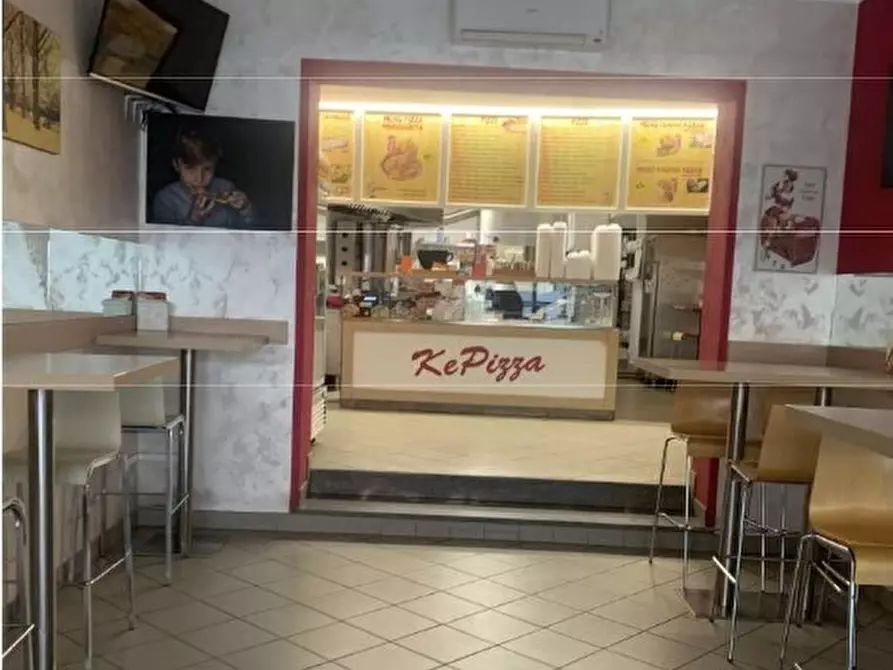 Immagine 4 di Locale commerciale in vendita  in Corso Giuseppe Garibaldi 8 a Valenza