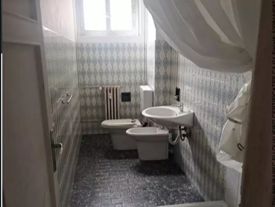 Immagine 11 di Pentalocale in vendita  in Mura Degli Angeli 35 a Genova