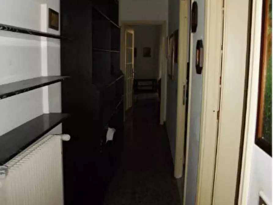 Immagine 8 di Pentalocale in vendita  in Via Fereggiano 185 a Genova
