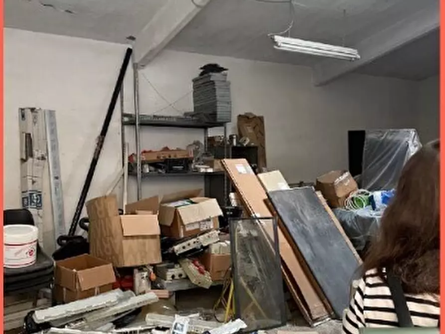 Immagine 4 di Magazzino in vendita  in Via Fereggiano 81 R a Genova